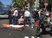  بالصور: إصابة خطيرة لسائق دراجة نارية بحادث طرق مروّع في مدينة يافا 